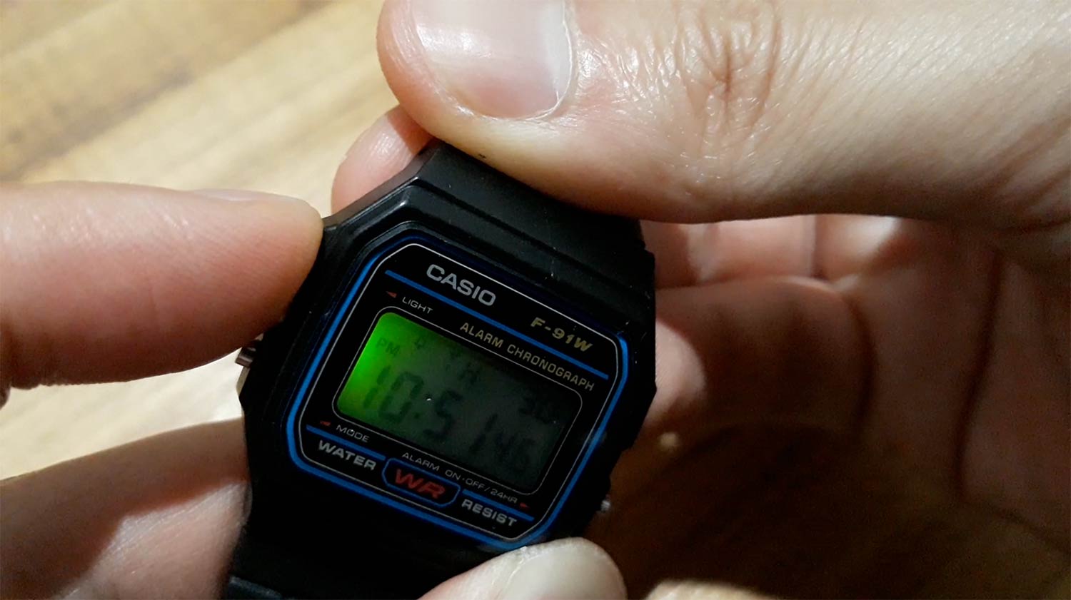 Casio F-91W Nightlight | GENTLEMAN WITHIN