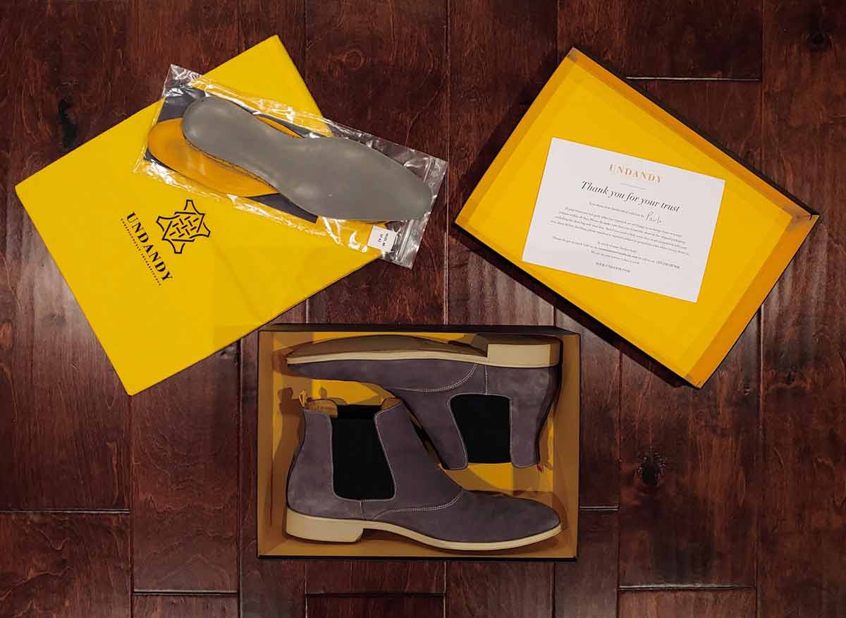 Undandy Chelsea Boots Unboxing Spread