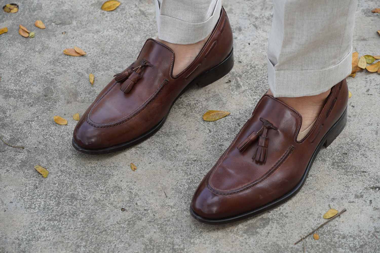 alan david custom linen trousers cuff loafers