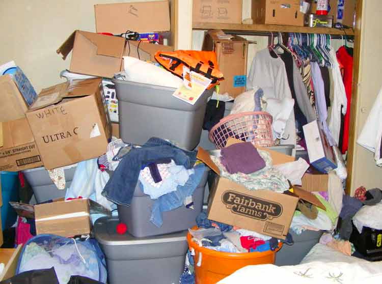 mess unorganized closet