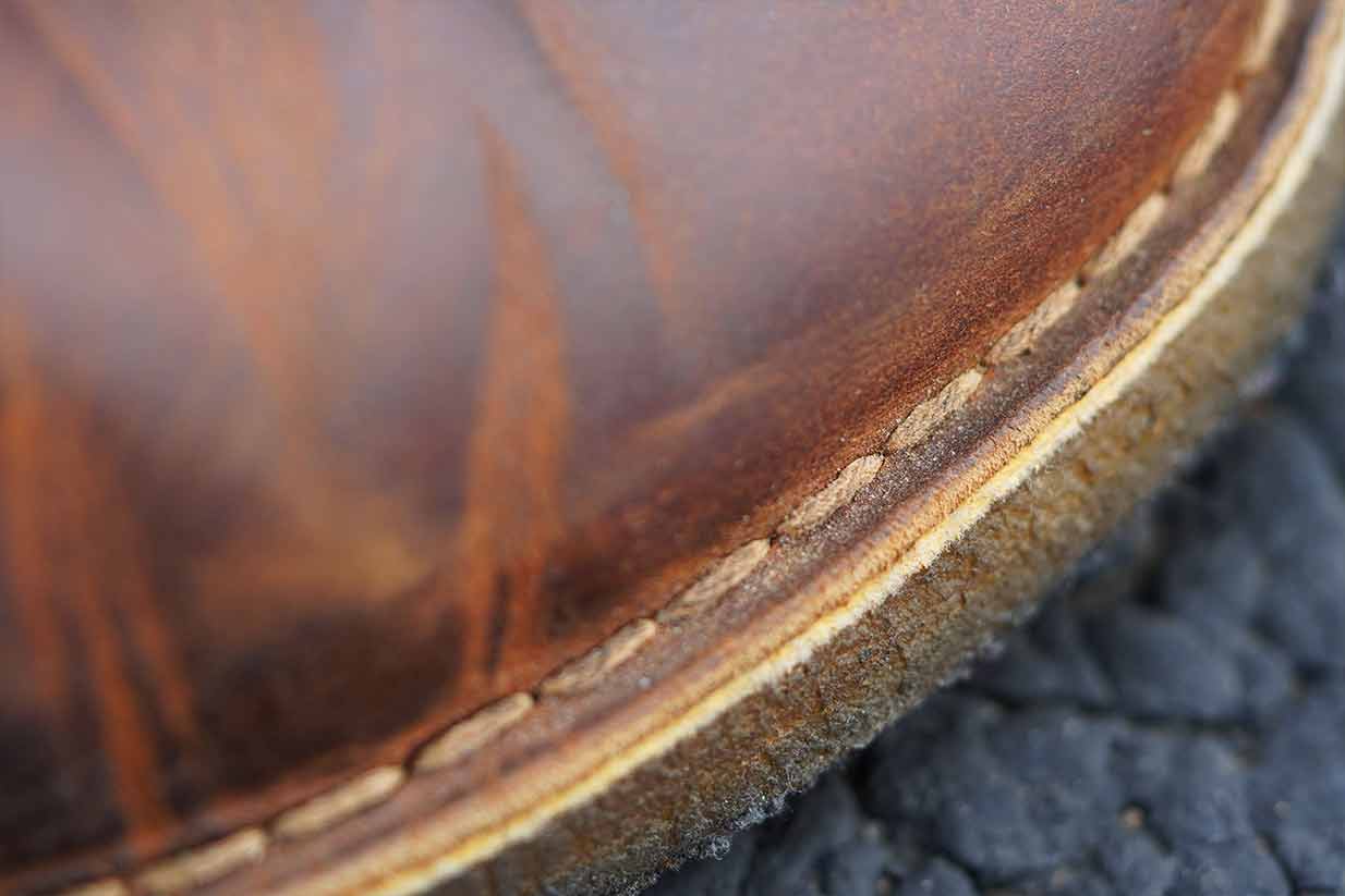 clarks desert boot stitching details front