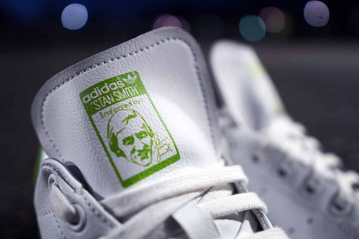 stan smith shoe tongue emblem