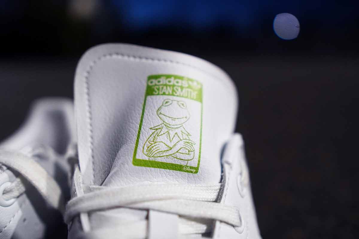 stan smith shoe tongue kermit emblem